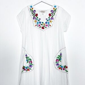 Penelope Embroiders Art Wear Dress Sz. M Medium White Cotton Vintage RARE